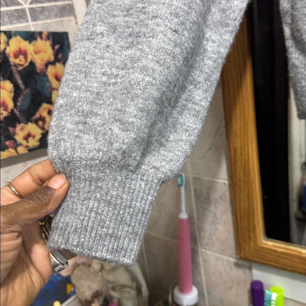 HM sweater - Picture 4 of 5